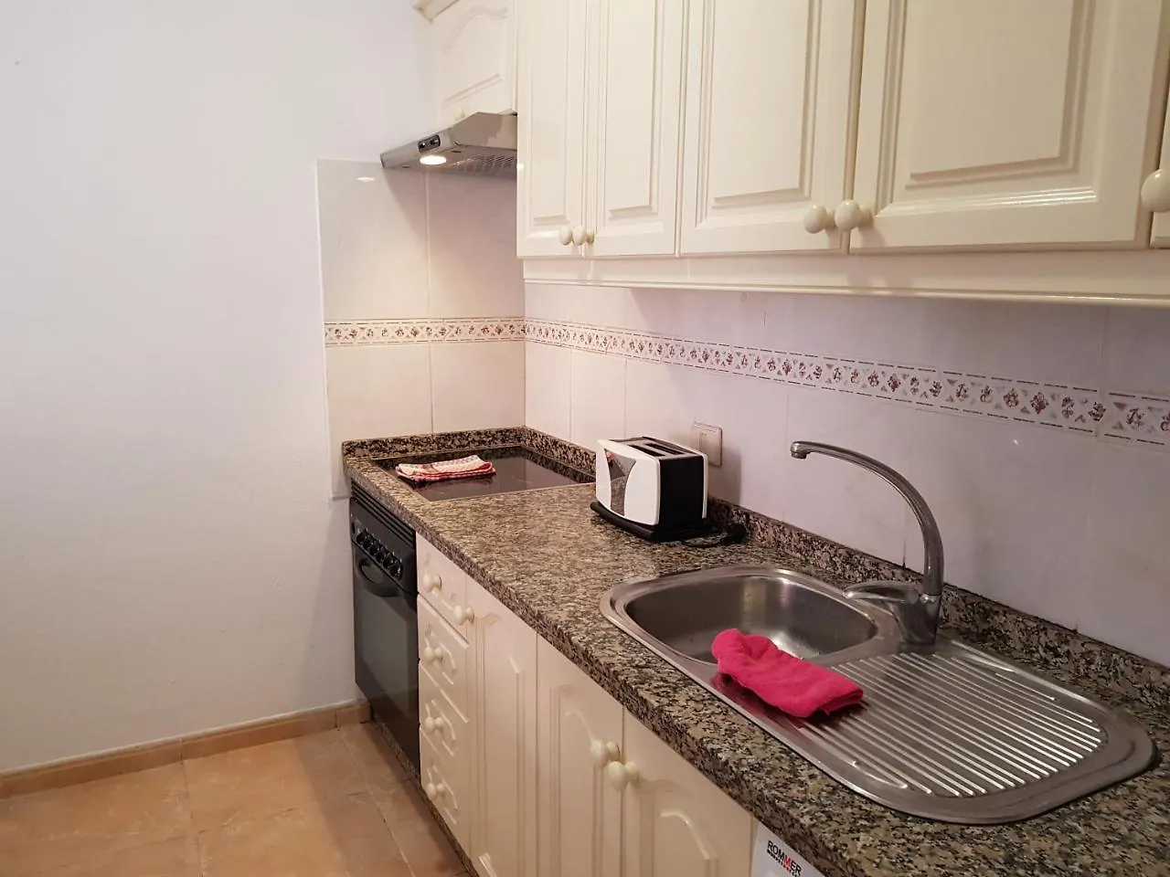 Alquilaencanarias Los Abrigos La Arena 0*,  إسبانيا
